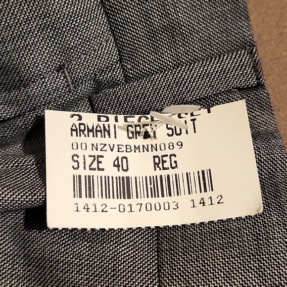 Armani Collezioni suit - Picture 4 of 13